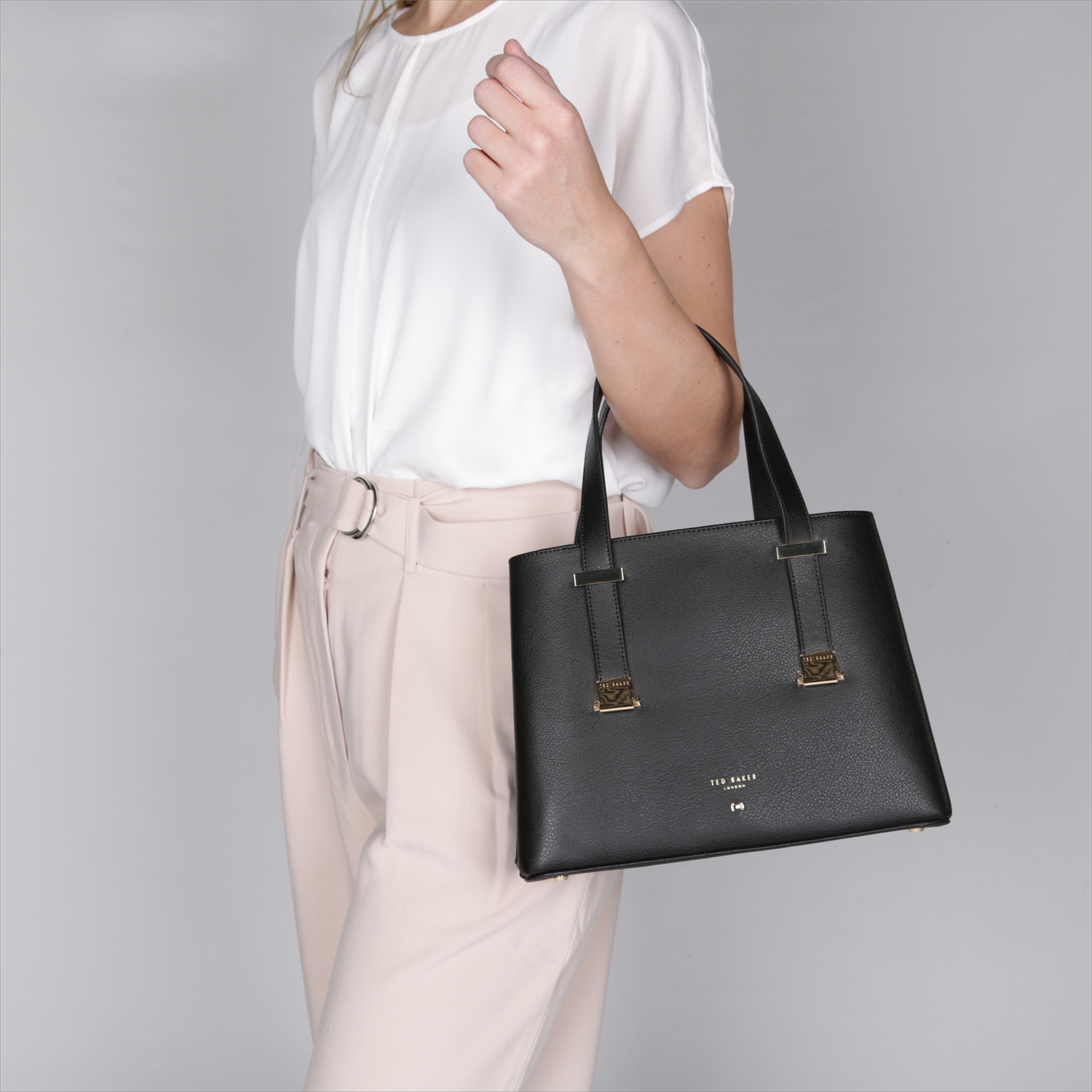 TED BAKER Sac à main LEXIA en noir | Omoda