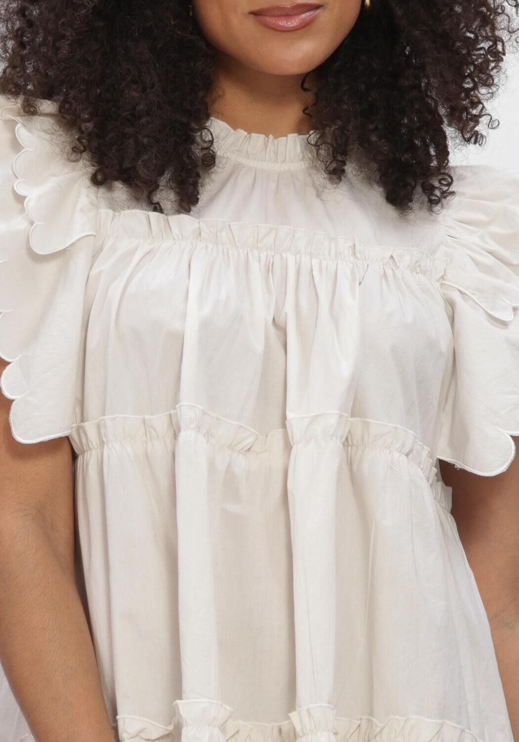 OBJECT Mini robe OBJHOPE S/L DRESS en blanc - large