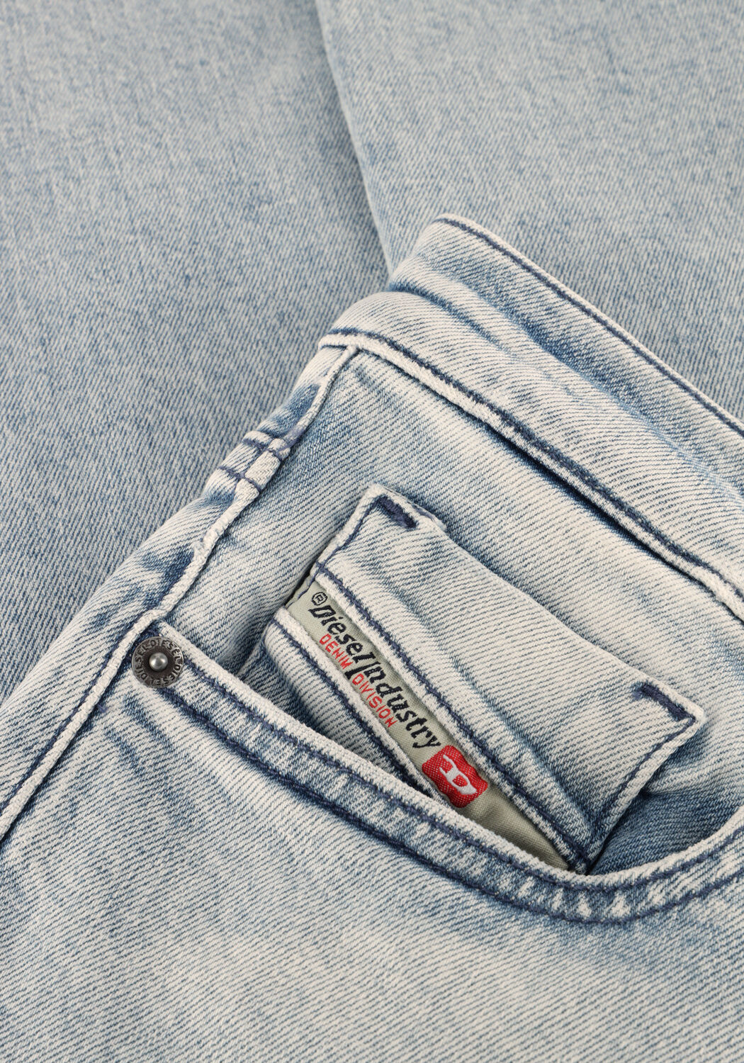 Lichtblauwe DIESEL Wide jeans 1978 D-AKEMI - large