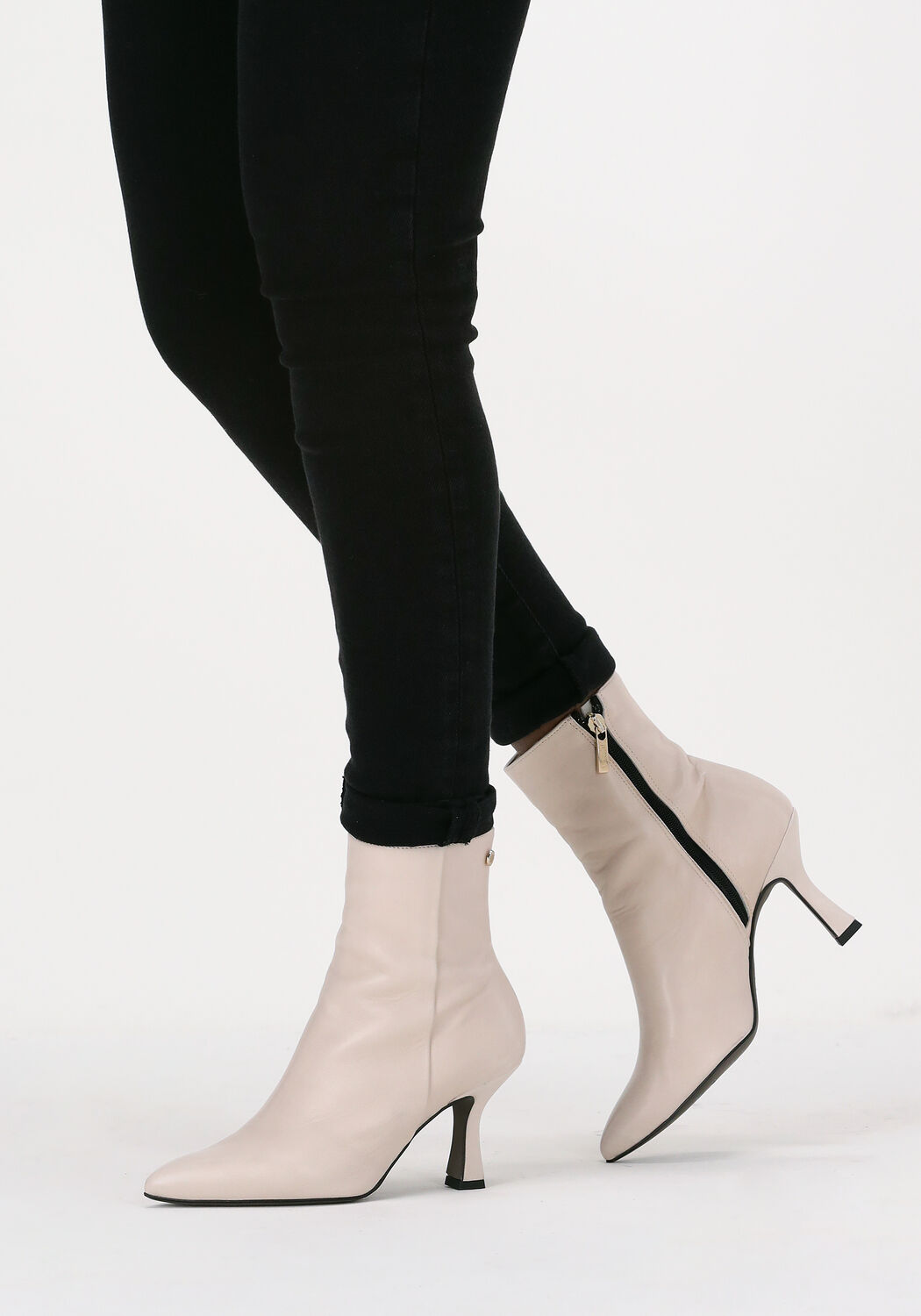 Witte NOTRE-V Enkellaarsjes 8739 - large