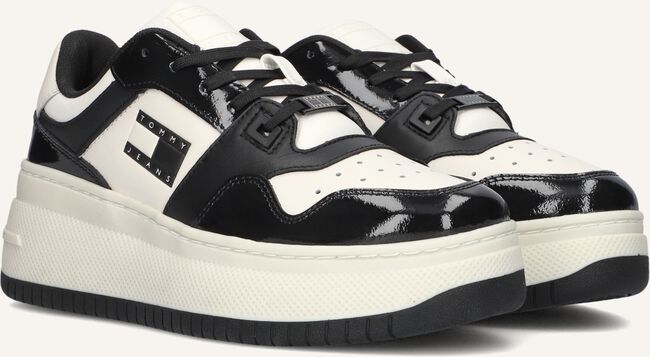 Witte TOMMY JEANS Sneakers TJW RETRO BASKET FLATFORM Witte TOMMY JEANS Sneakers TJW RETRO BASKET FLATFORM - large