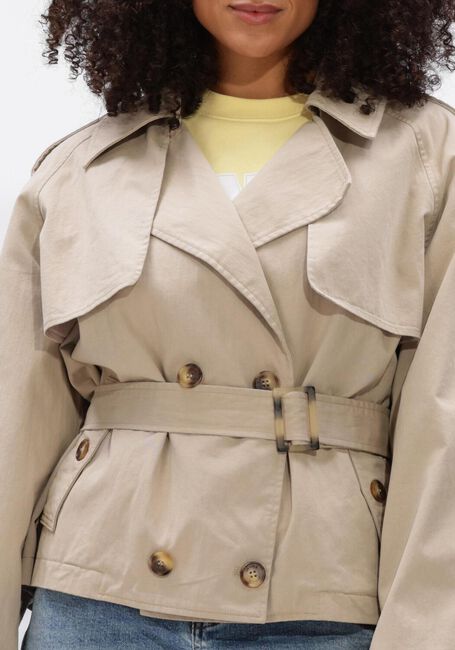 JANICE Trenchcoats CAYDEN en beige - large