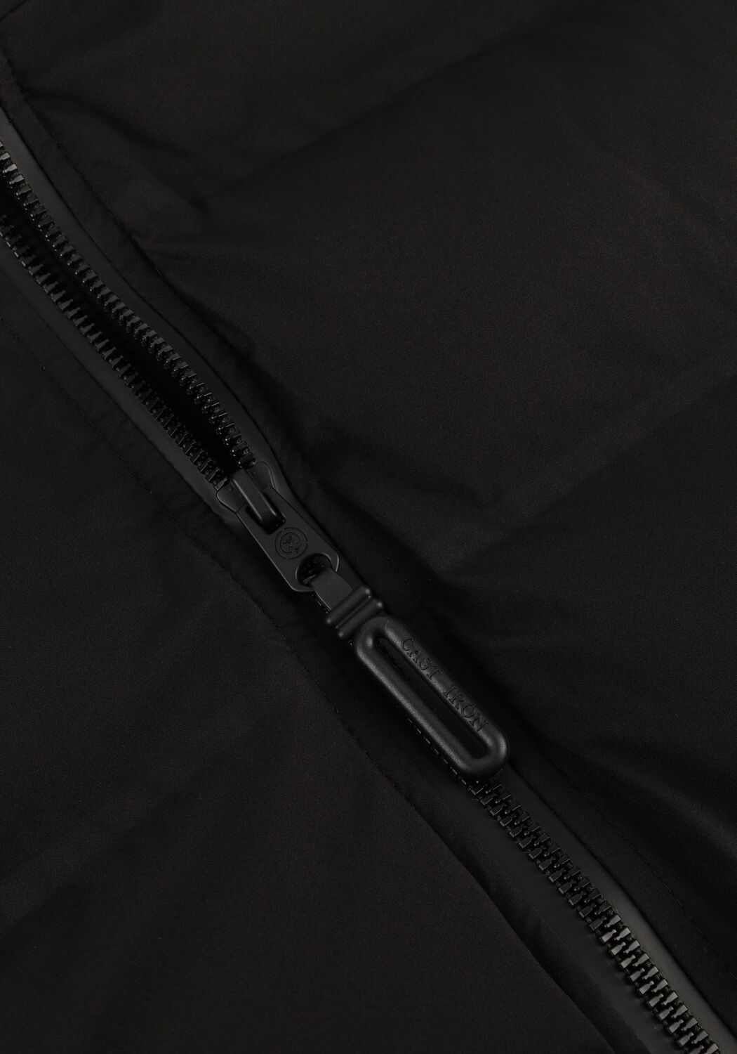 CAST IRON Veste matelass&eacute; SPEEDGUARD en noir - large