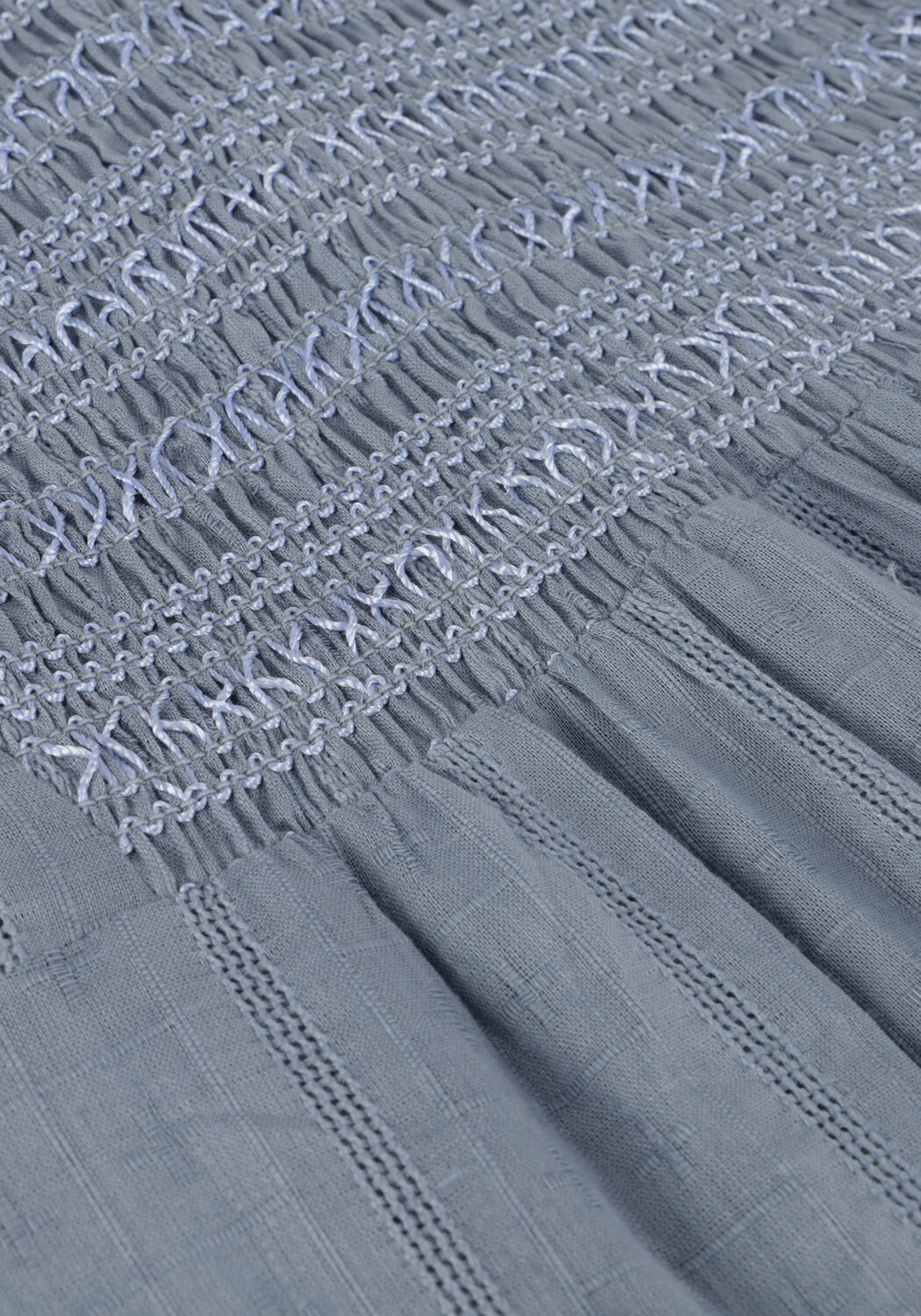 Lichtblauwe RUBY TUESDAY Midi jurk SAGE LONG DRESS WITH V SMOCK - large