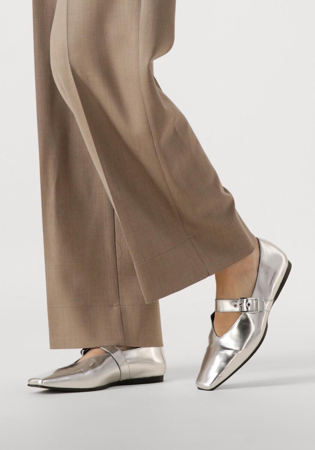 VAGABOND SHOEMAKERS WIOLETTA 5701 Ballerines en argent - large