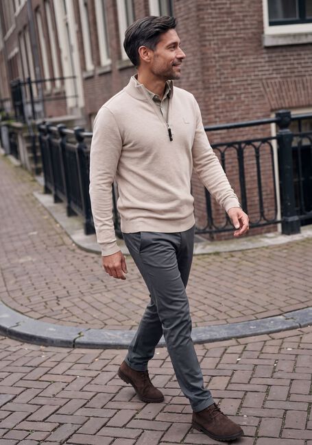 Groene CAST IRON Chino CYLAS TAPERED CHINO MEGDA POWER - large