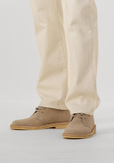 CLARKS ORIGINALS DESERT BOOT HEREN Chaussures à lacets en beige - large