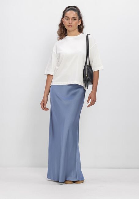 NEO NOIR Jupe maxi VICKY HEAVY SATEEN SKIRT en bleu - large