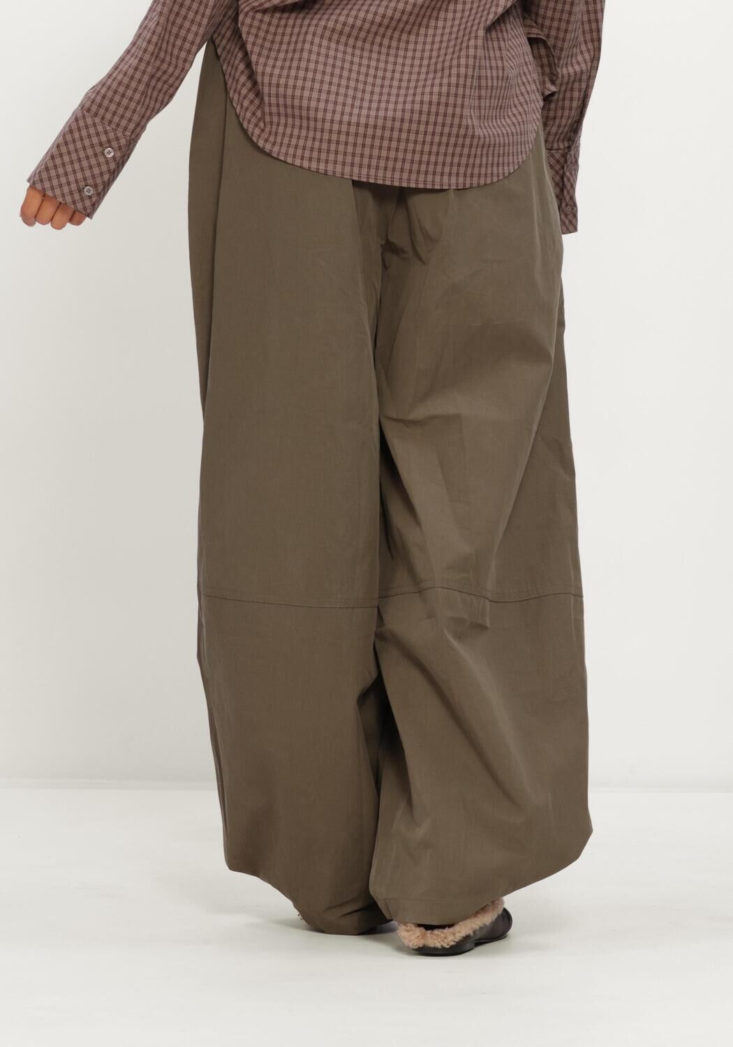 NOTRE-V Pantalon large NV-ISOTTE Olive - large