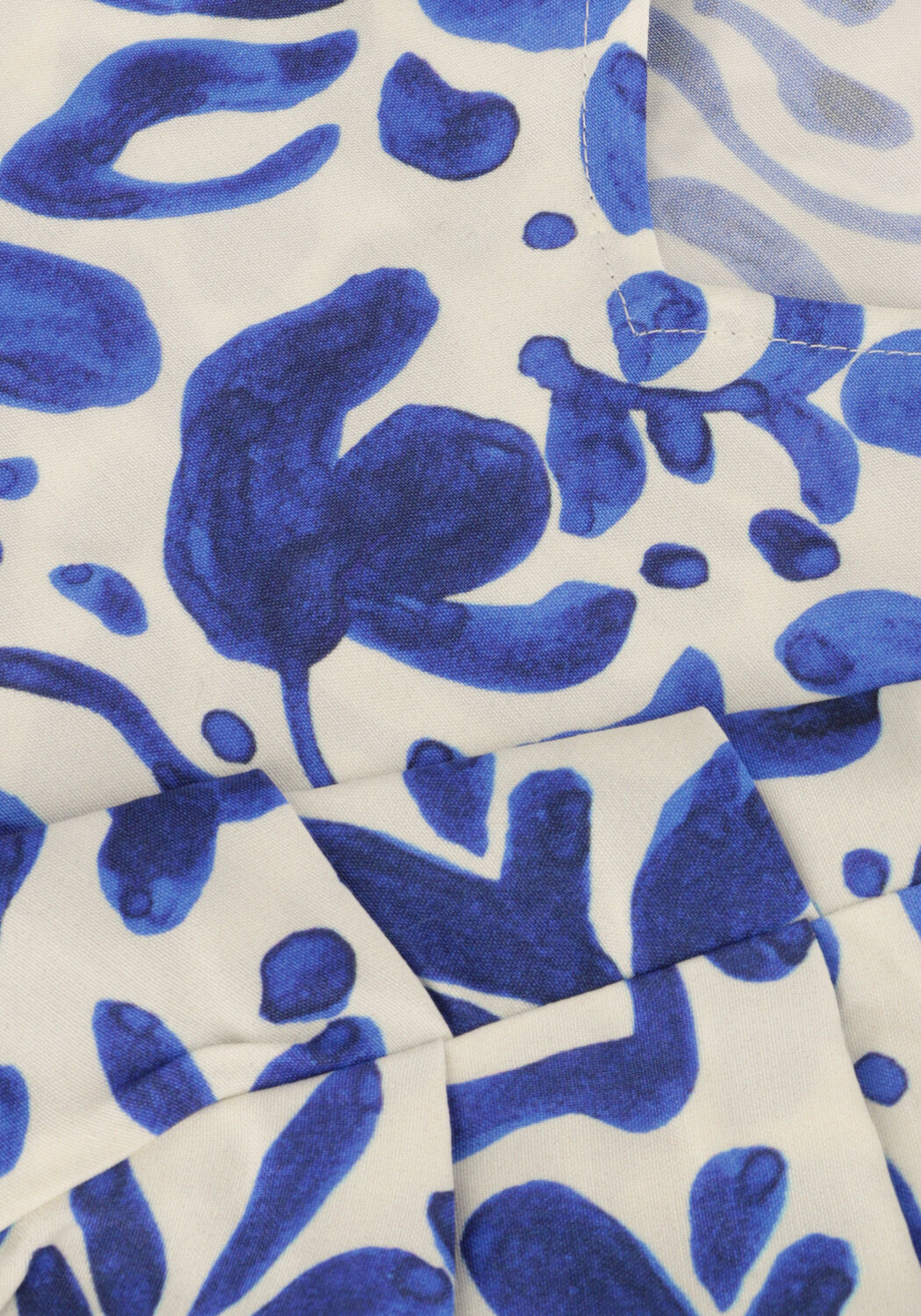 Blauwe JANSEN AMSTERDAM Top WBF180 WOVEN PRINTED TOP V-NECK SHORT SLEEVE - large