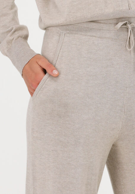 KNIT-TED Pantalon de jogging NOOR PANTS en taupe - large