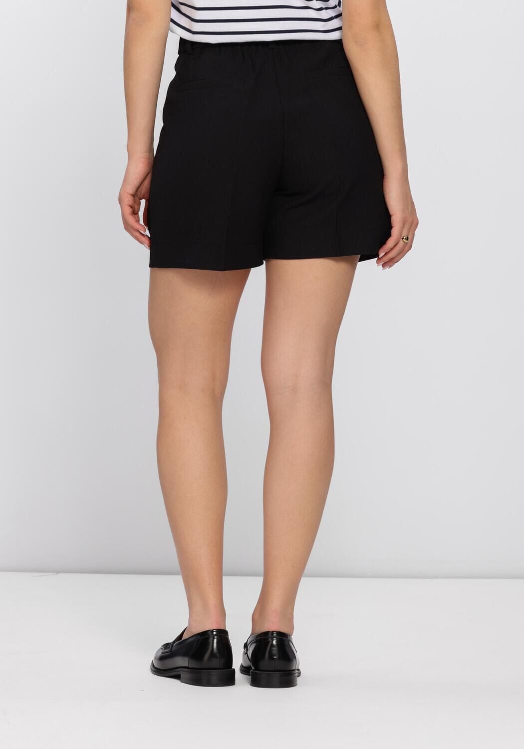 GRACE & MILA Pantalon courte SS2613025 en noir - large