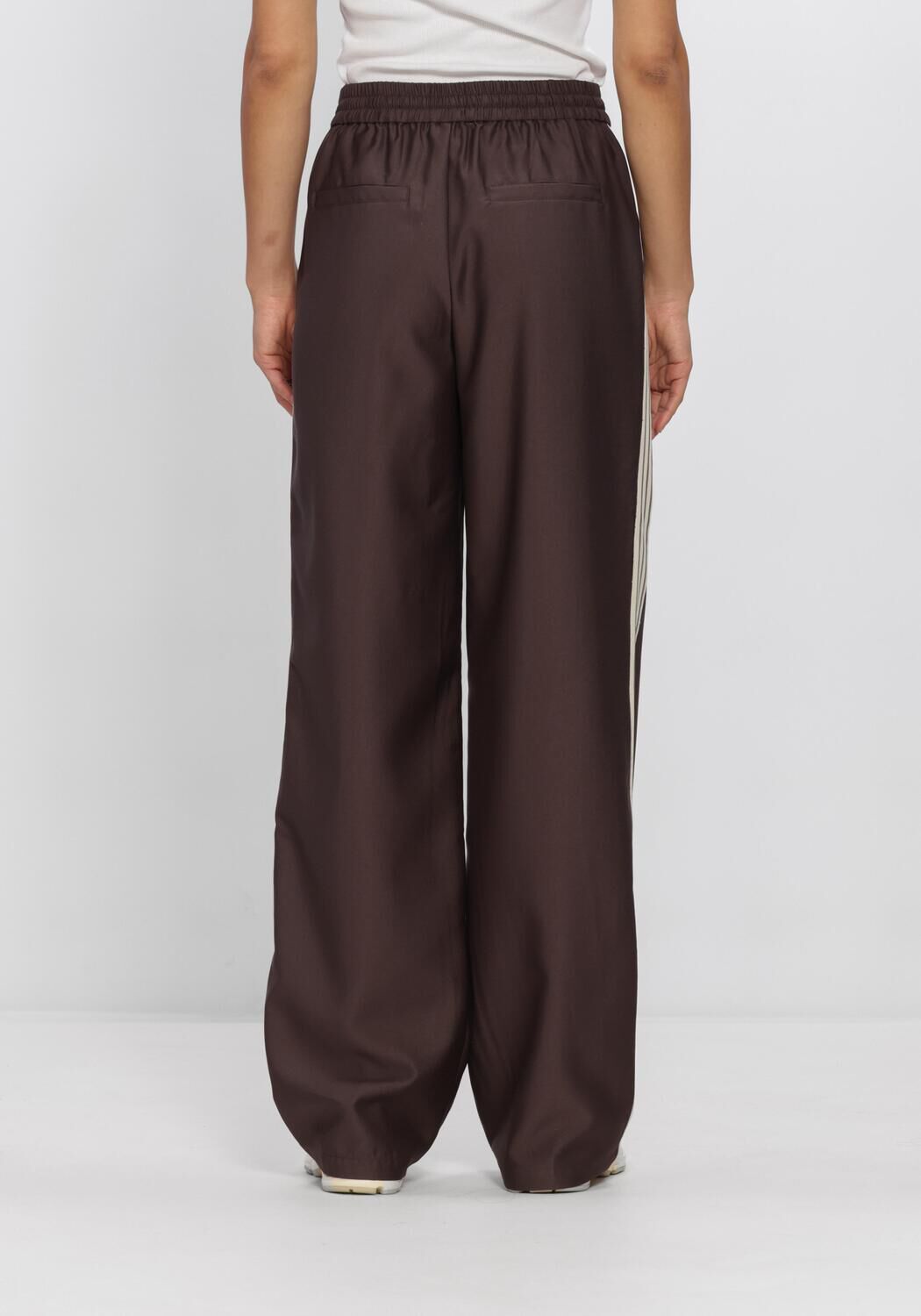 HARPER & YVE Pantalon de jogging HANA-PA en marron - large