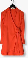 COLOURFUL REBEL Mini robe HETTE UNI WRAP MINI DRESS en orange