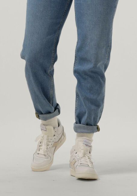 DIADORA Baskets montantes MAGIC BASKET DEMI WOMAN en blanc - large