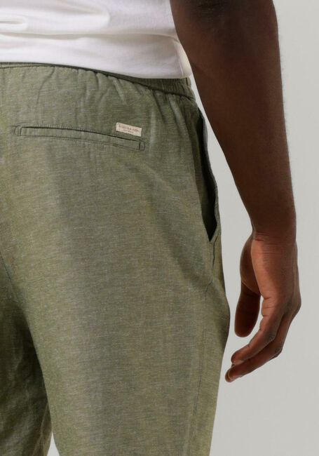 SCOTCH & SODA Pantalon courte FAVE - COTTON/LINEN TWILL BERMUDA en vert - large