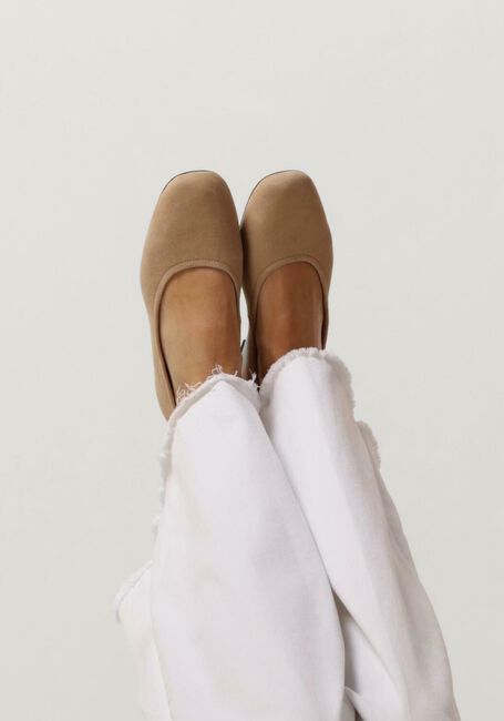 VAGABOND SHOEMAKERS JOLIN 040 Ballerines en camel - large