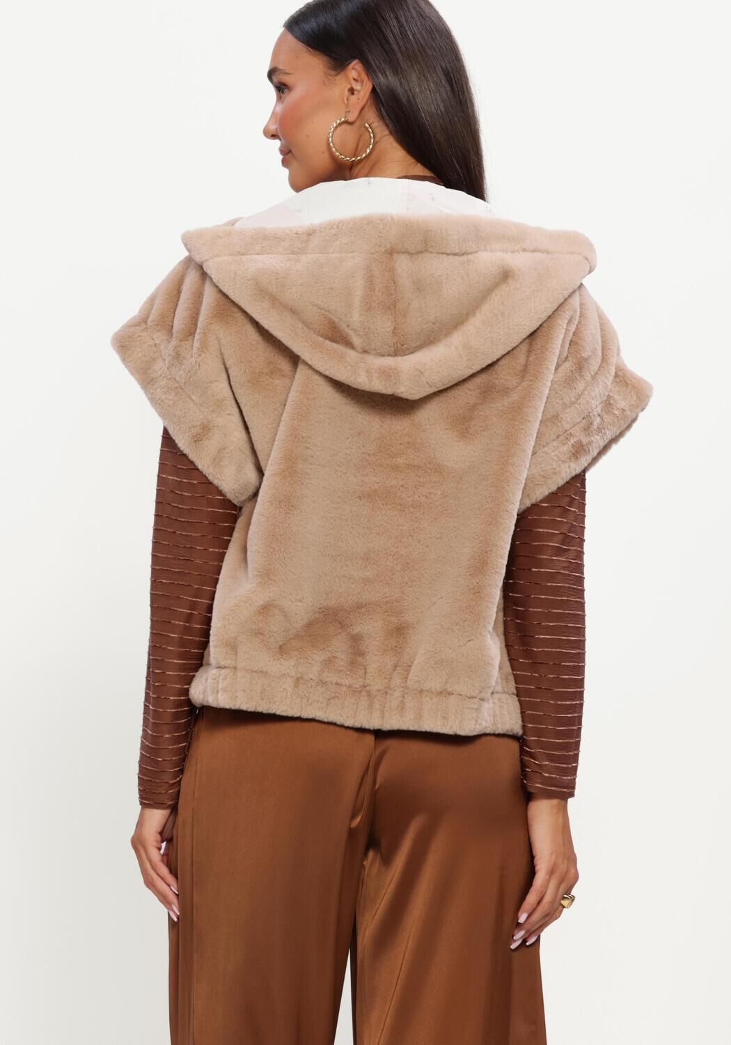 NUKUS Gilet XANDRA GILET en beige - large