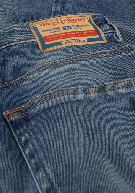 DIESEL Skinny jeans 1984 SLANDY-HIGH en bleu - large