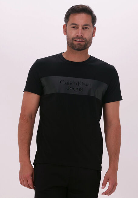 CALVIN KLEIN T-shirt BLOCKING INSTITUTIONAL TEE en noir - large