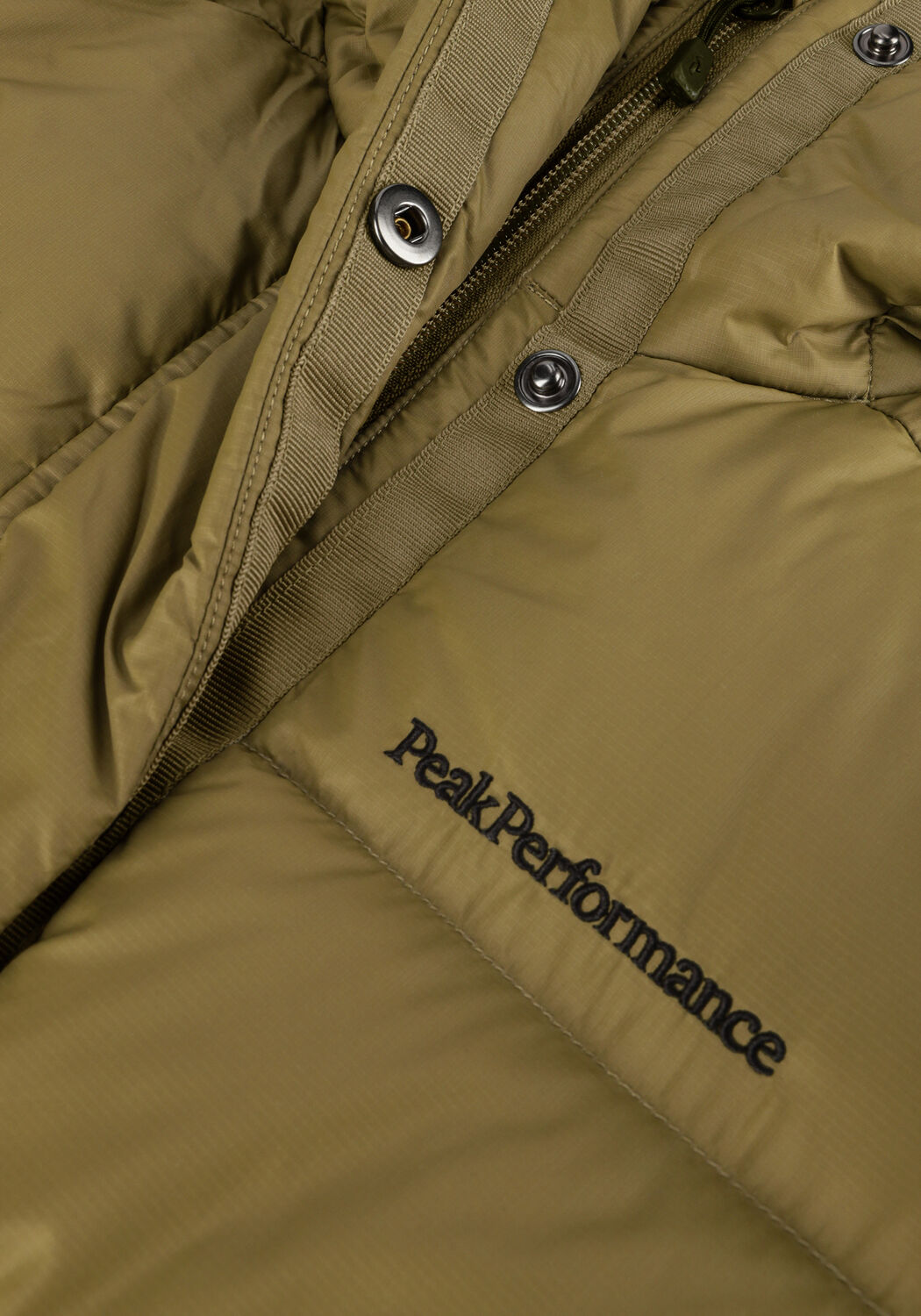 PEAK PERFORMANCE Veste matelass&eacute; W FROST DOWN COAT en vert - large