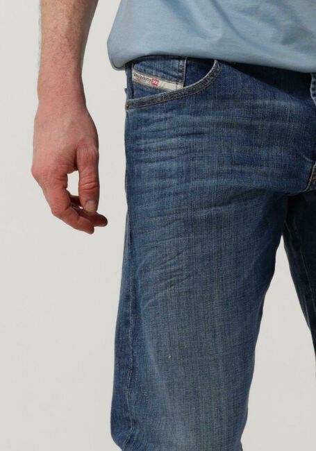 DIESEL Straight leg jeans D-YENNOX Bleu clair - large