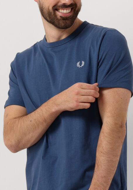 Blauwe FRED PERRY T-shirt RINGER T-SHIRT - large