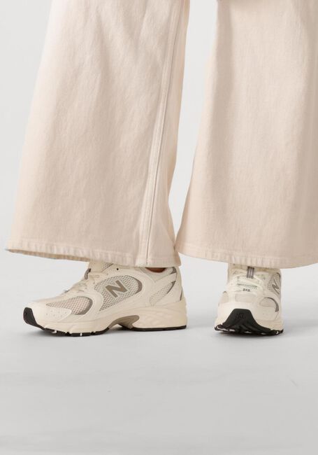 NEW BALANCE Baskets basses U530 en blanc - large