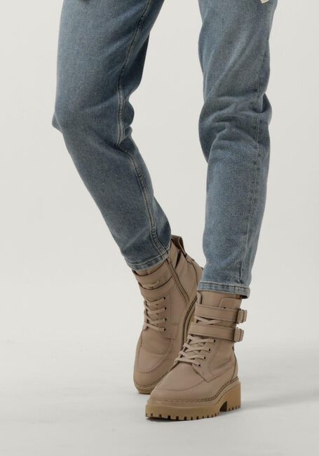 NUBIKK Bottines à lacets FAE RUBY en taupe - large