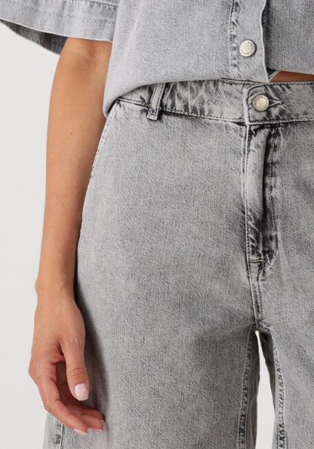 MY ESSENTIAL WARDROBE Pantalon courte MALOMW 143 SHORTS Gris clair - large