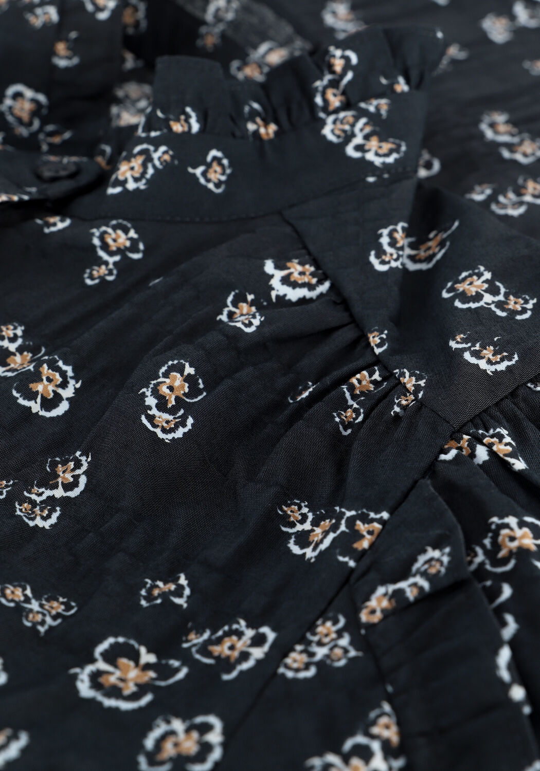 LEVETE ROOM ODETTE 2 Blouses en noir - large