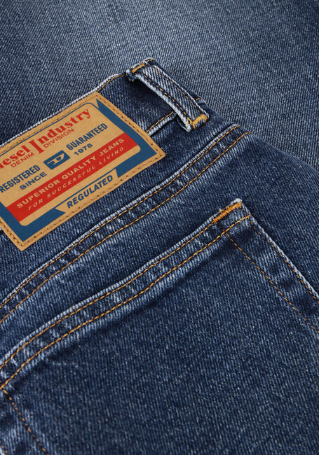 Donkerblauwe DIESEL Wide jeans 1978 D-AKEMI Donkerblauwe DIESEL Wide jeans 1978 D-AKEMI - large