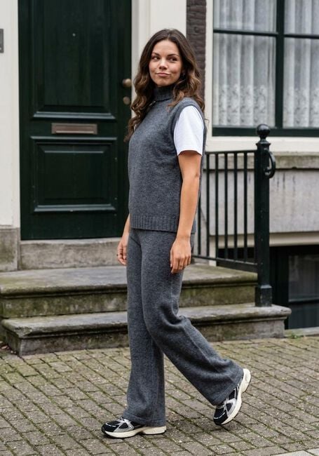 Donkergrijze TWNS Flared broek GREENFIELD - large