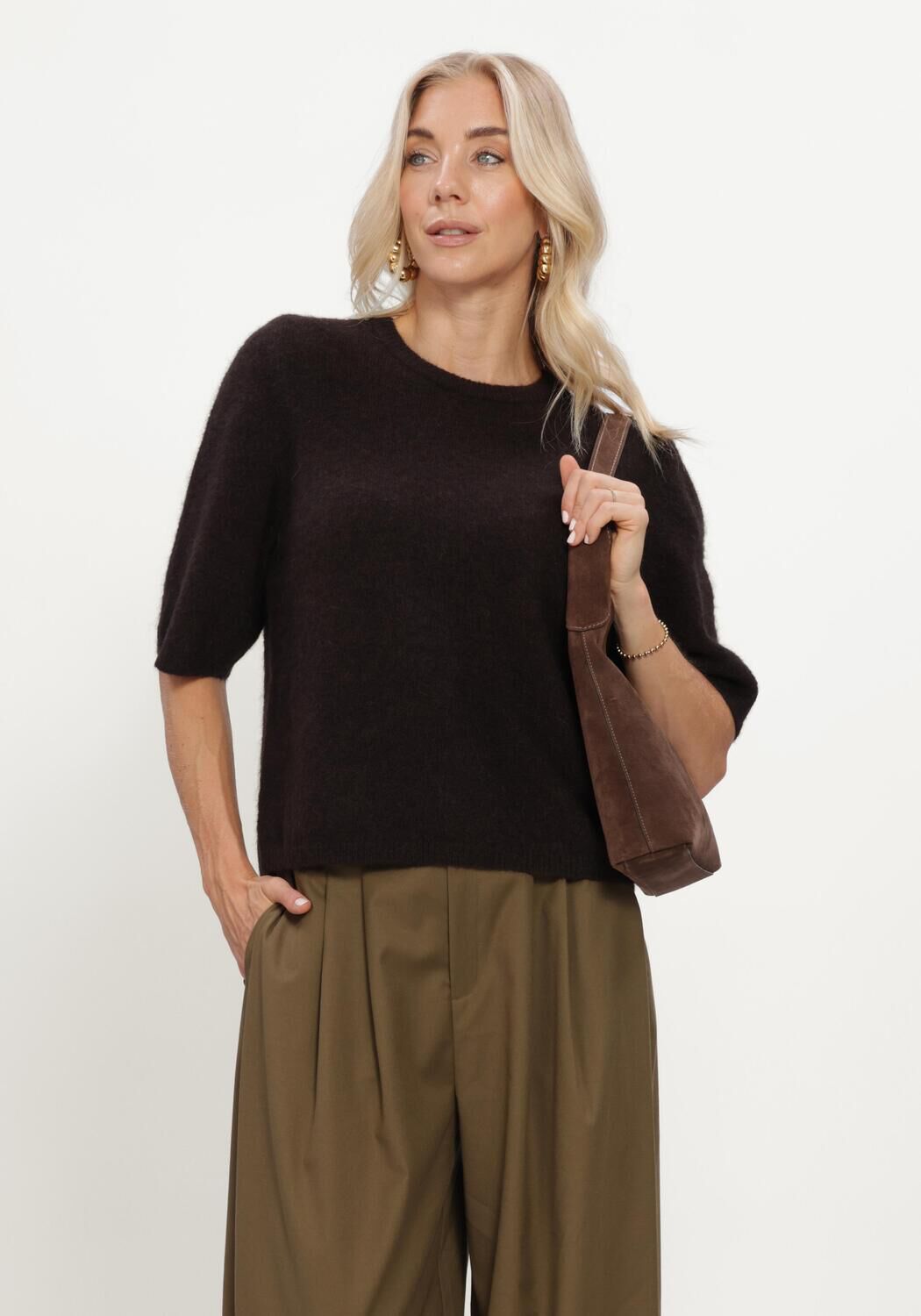 GESTUZ ALPHAGZ SS TEE Hauts & T-shirts en marron - large