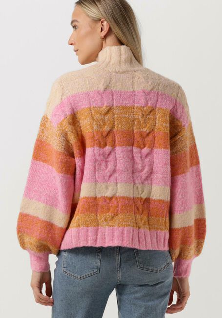 Y.A.S. Col roulé YASMARLIA LS CABLE KNIT PULLOVER en rose - large
