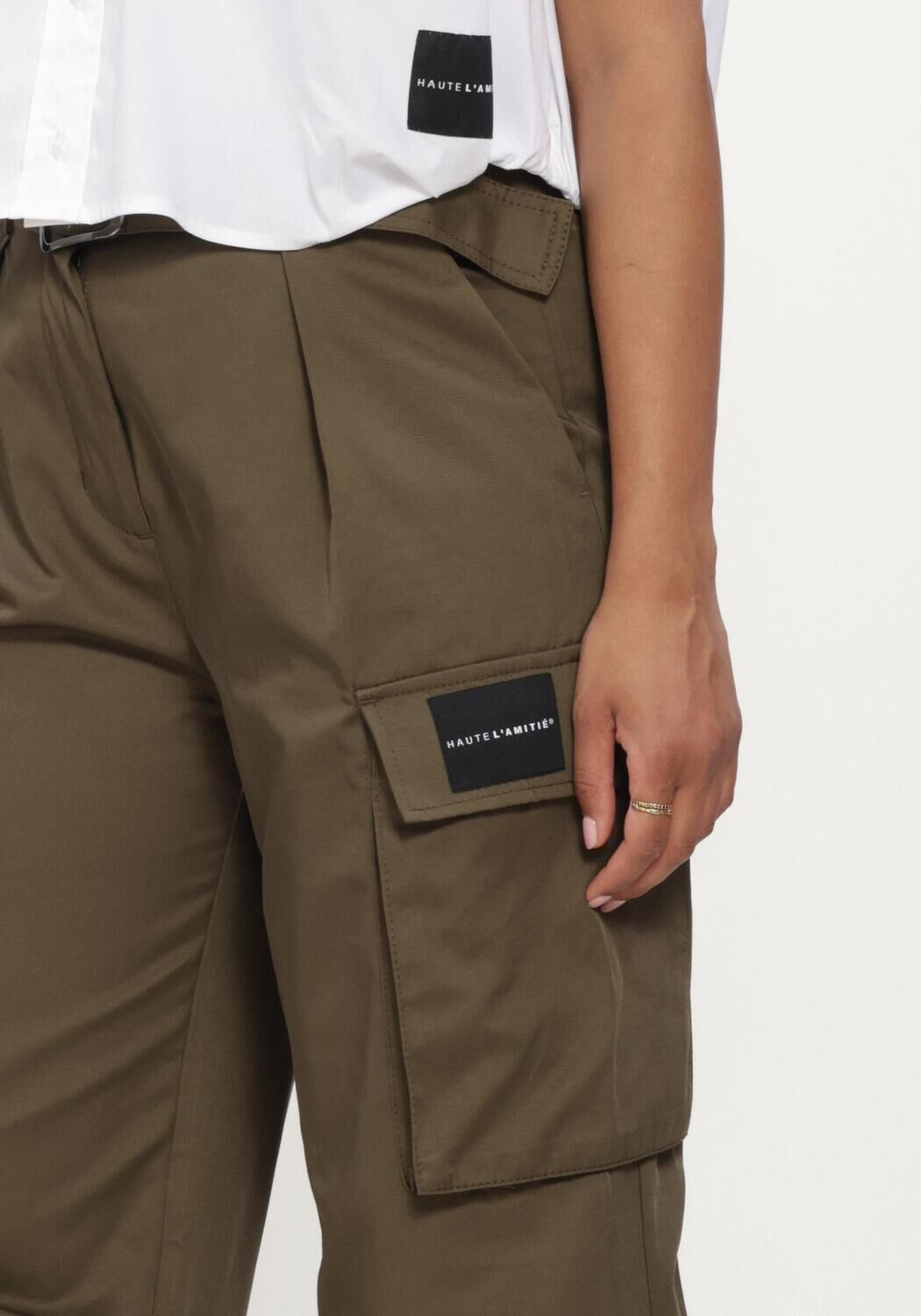 Donkergroene HAUTE L'AMITI&Eacute; Broeken/jumpsuits RABI CARGO POCKET TALL PANT - large