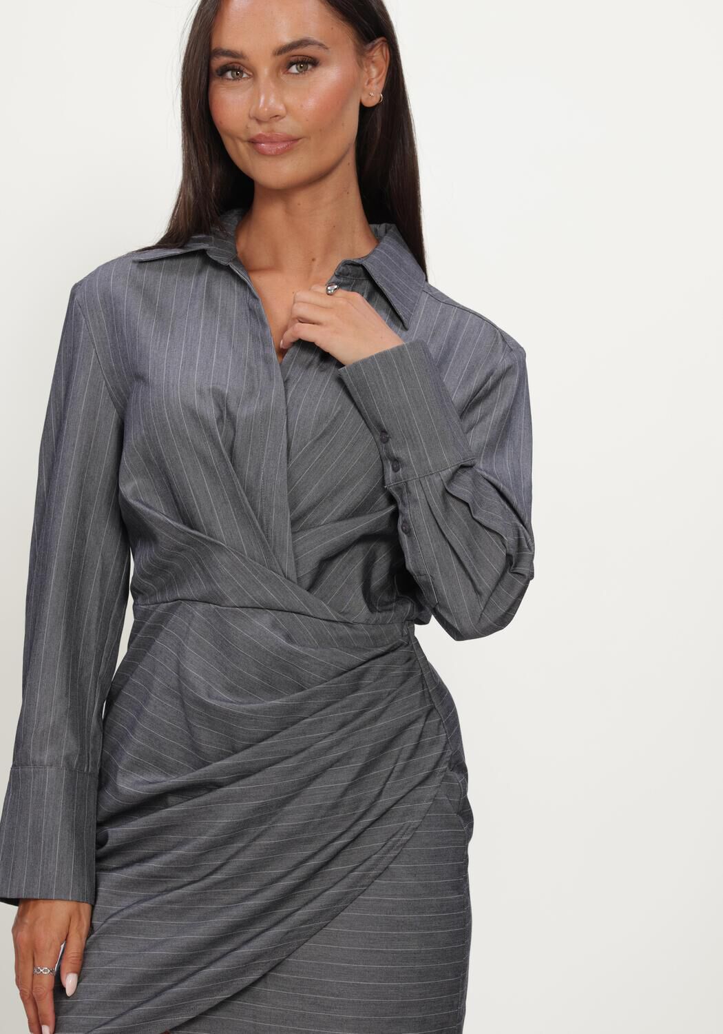 Grijze CO'COUTURE Mini jurk LYVIACC PIN WRAP DRESS - large