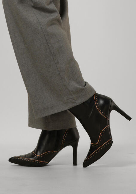 LODI RUMINA Bottines en noir - large