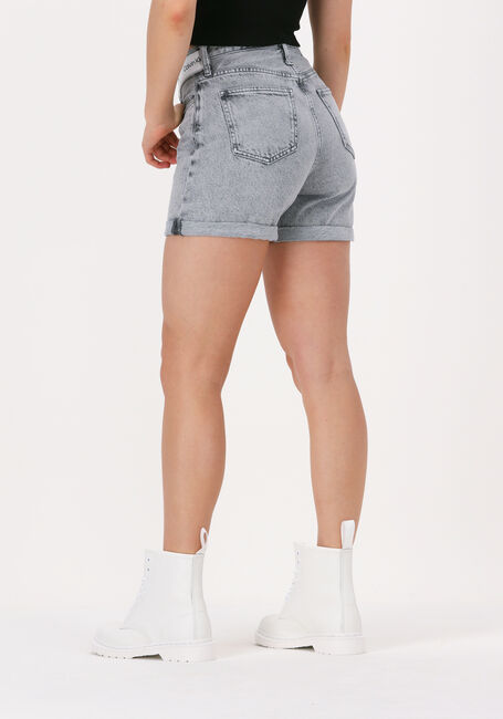 CALVIN KLEIN Pantalon courts MOM SHORT Gris clair - large