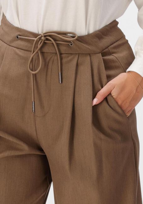 HAUTE L'AMITI&Eacute; Pantalon de jogging MICHELLE TAILOR TIE TALL PANT en marron - large