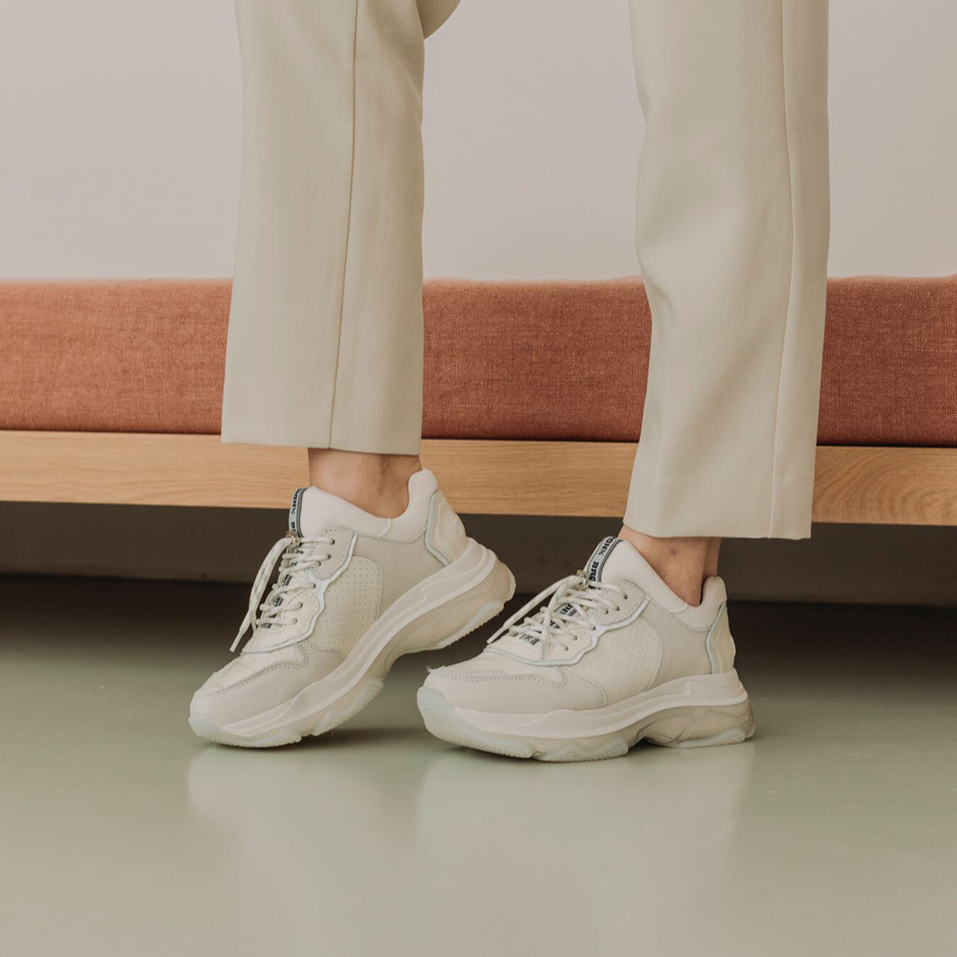 Bronx sneakers baisley store