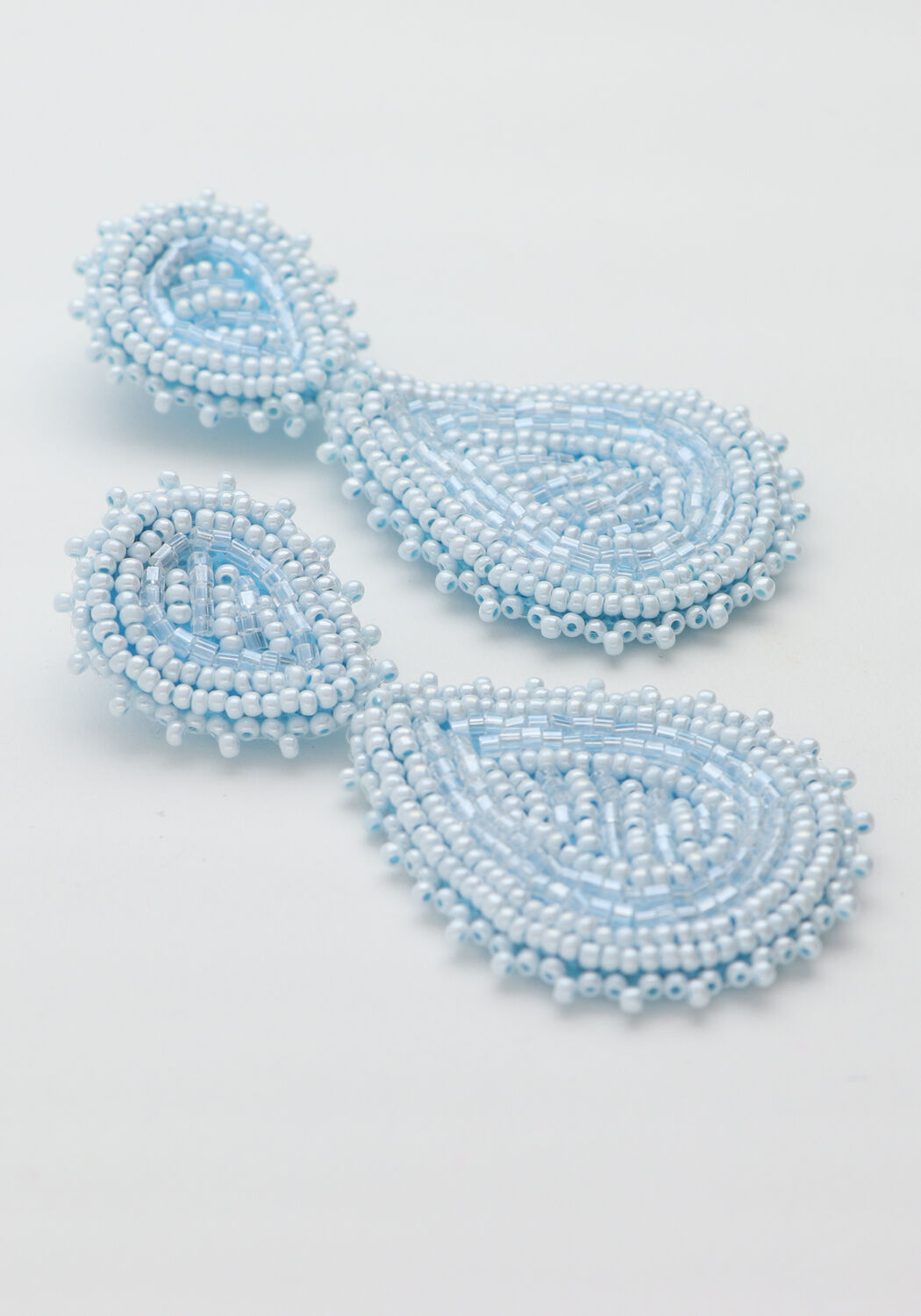 Lichtblauwe PAULIE POCKET Sieraad AM&Eacute;LIE DROP EARRINGS - large