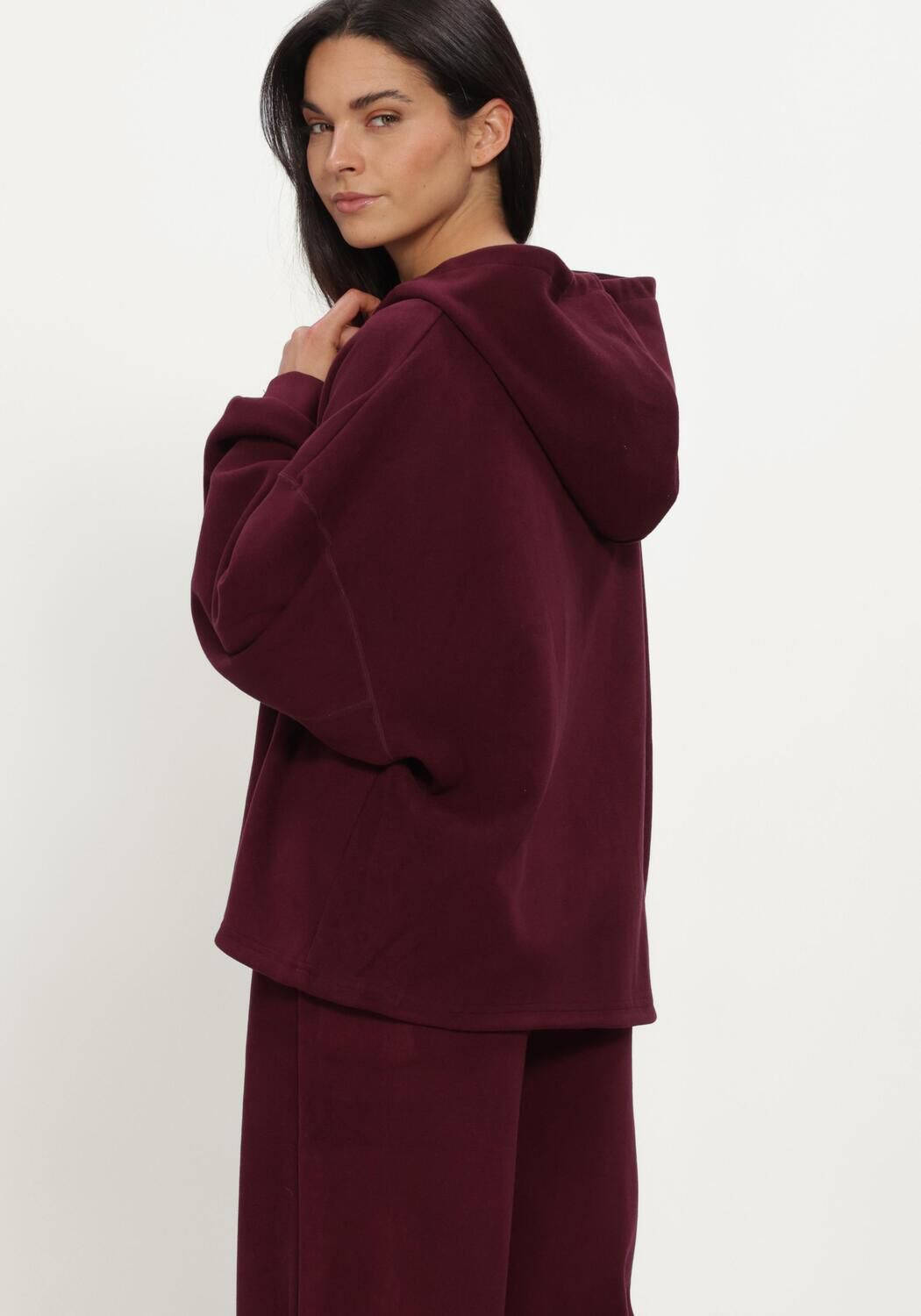 STUDIO AMAYA Chandail ROVE SWEATER Bordeaux - large