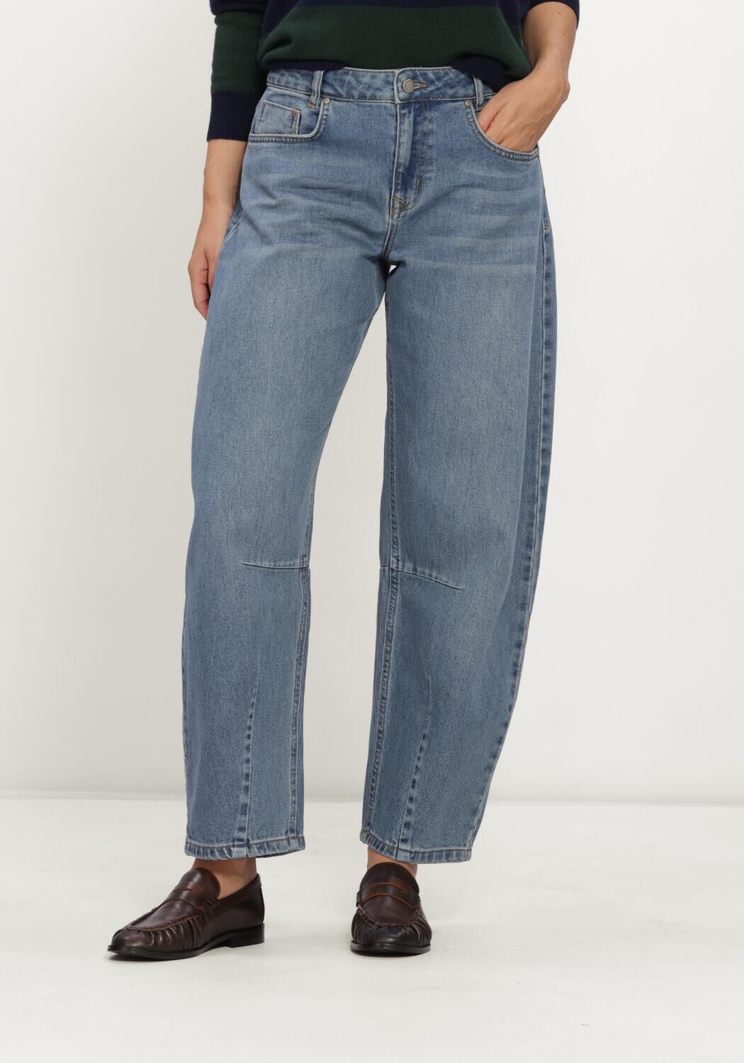 Lichtblauwe MY ESSENTIAL WARDROBE Wide jeans JEANS BARREL MWHOTTIE139 LIMITED - large