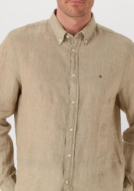 TOMMY HILFIGER Chemise décontracté PIGMENT DYED LI SOLID RF SHIRT en beige - large