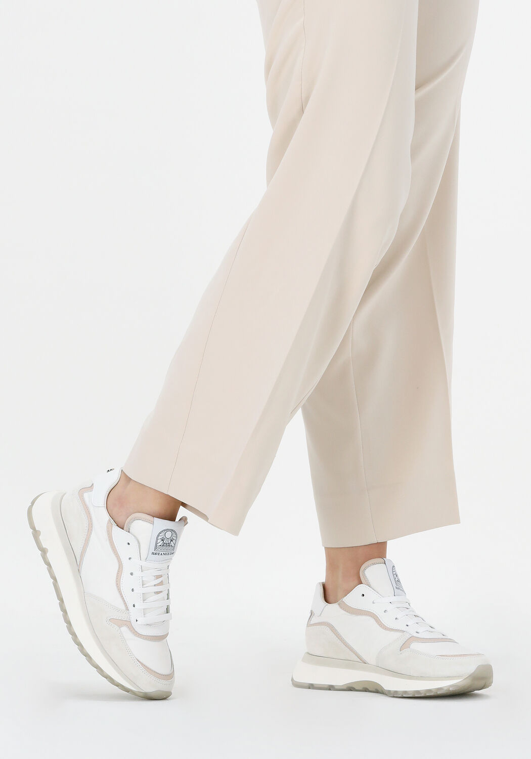 Witte NOTRE-V Sneakers 04-100 - large