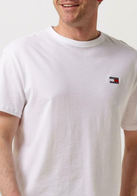 TOMMY JEANS T-shirt TJM REG BADGE TEE EXT en blanc - large