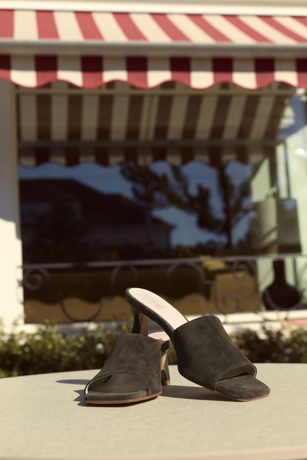 OMODA ATELIER Mules OM-DONNA X BO en marron - large