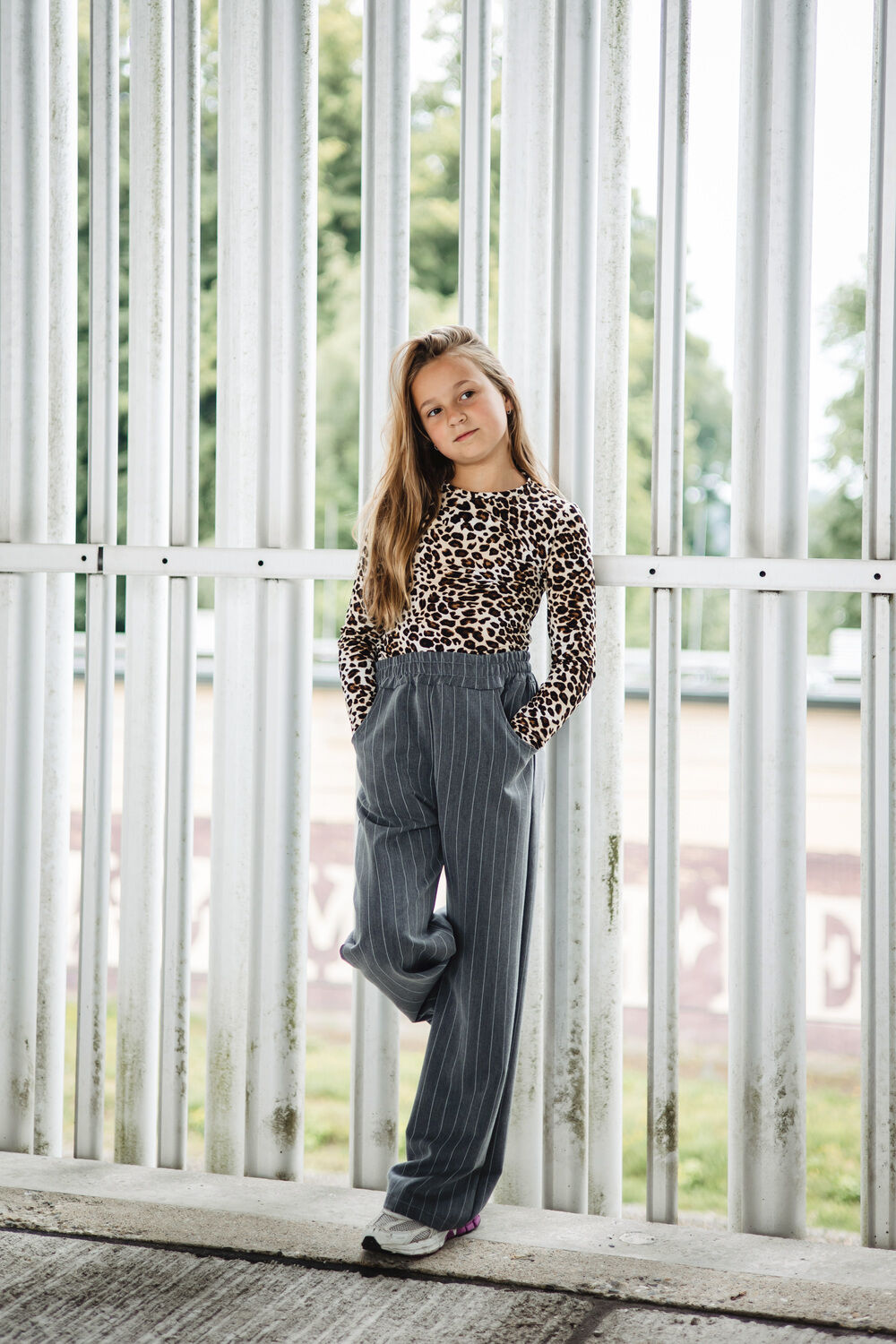 Salty Stitch Pantalon large PANTALON en gris - large