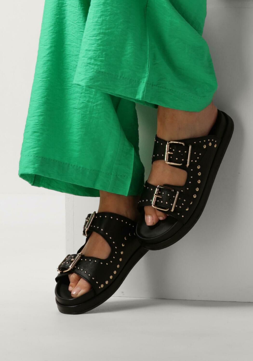 Zwarte OMODA Slippers LPMAG 07 Omoda